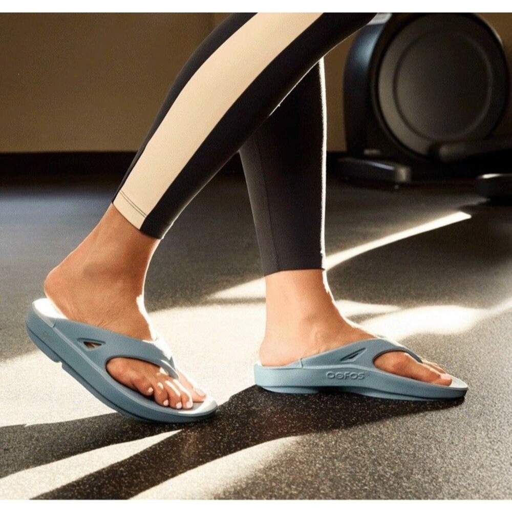 OOFOS OOriginal Women’s Sandal Recovery Flip Flops Slides Ocean Blue Size 9